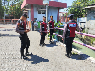 Personil Polsek Pabean Cantikan Lakukan Patroli Harkamtibmas di Jalan Kembang Jepun
