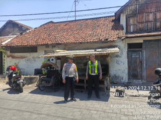 Pawas Ipda Agung S dan Personil Piket Laksanakan Patroli Pemantauan Parkir Liar di Jalan Petukangan