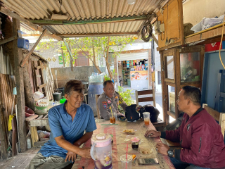 Bhabinkamtibmas Polsek Asemrowo Lakukan Sambang dan Himbauan Kamtibmas Menjelang Pilkada