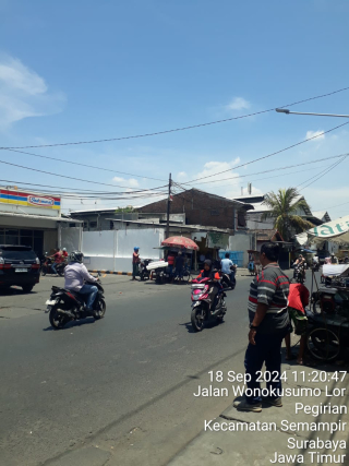 Polsek Semampir Laksanakan Pemantauan Kegiatan Masyarakat dan Arus Lalu Lintas di Jalan Wonokusumo