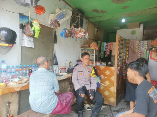 Bhabinkamtibmas Wonokusumo Laksanakan Sambang Warga dan Sampaikan Pesan Menjelang Pemilu