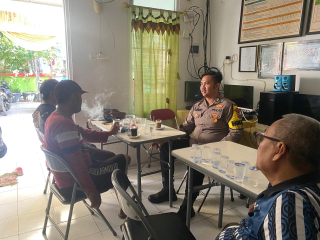 Polsek Semampir Laksanakan Giat Sambang Bhabinkamtibmas di Jalan Wonosari