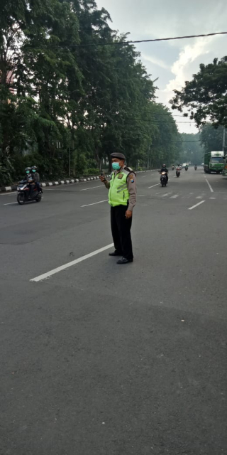 Patroli Harkamtibmas Polsek Pabean Cantikan di Wilayah Jalan Perak Barat, Perak Timur, dan Rajawali