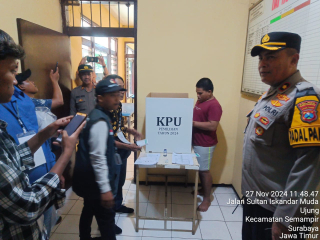 Kapolsek Semampir Kawal Pencoblosan oleh Tahanan, Kegiatan Berjalan Tertib dan Lancar