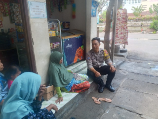 Bhabinkamtibmas Nyamplungan Laksanakan Sambang Warga di Pabean Kulon
