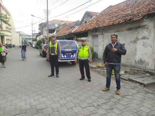 Polsek Semampir Laksanakan Patroli Harkamtibmas di Jalan Petukangan Ampel