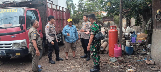 Bhabinkamtibmas Wonokusumo Bersama Babinsa dan Projopati Sambang Warga, Sampaikan Himbauan Kamtibmas dan Ketahanan Pangan