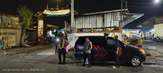 Polsek Asemrowo Gelar Patroli Mobile Antisipasi 3C dan Tawuran Remaja di Wilayah Tambak Mayor