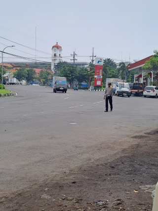 Polsek Pabean Cantikan Intensifkan Patroli di SPBU Bibis Antisipasi 3C dan Kelancaran Arus Lalu Lintas