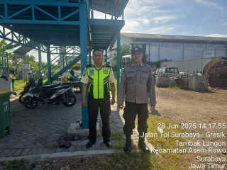 Patroli Objek Vital di Depo PLN Tambak Langon, Polsek Asemrowo Sampaikan Himbauan Kamtibmas