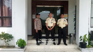 Patroli Harkamtibmas di Panen Bank Tambak Langon, Polsek Asemrowo Berikan Himbauan Keamanan