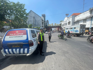 Polsek Pabean Cantikan Intensifkan Patroli Harkamtibmas di Kawasan Jalan Kembang Jepun Surabaya