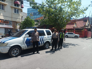 Patroli Keamanan dan Pemantauan Lalu Lintas, Polsek Pabean Cantikan Jaga Kondusivitas di Jalan Slompretan