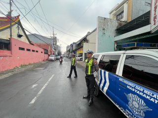 Patroli Harkamtibmas di Kawasan Pasar Bong, Arus Lalin Terpantau Lancar