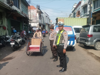 Polsek Pabean Cantikan Laksanakan Patroli Harkamtibmas di Seputaran Jalan Songoyudan hingga Jalan Waspada untuk Ciptakan Situasi Aman dan Terkendali