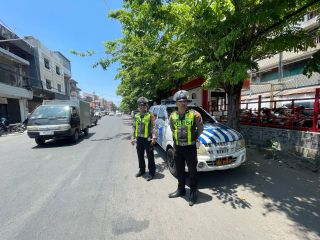 Personil Polsek Pabean Cantikan Gelar Patroli Harkamtibmas dan Pemantauan Arus Lalu Lintas di Jalan Waspada