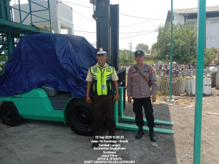 Polsek Asemrowo Gelar Patroli Rutin di Gudang PLN Tambak Langon untuk Antisipasi Curanmor dan 3C