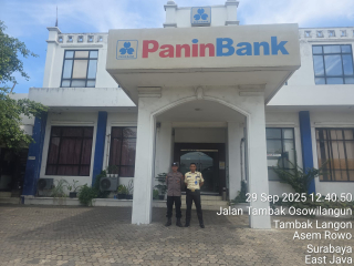 Personil Polsek Asemrowo Laksanakan Patroli Pemantauan Objek Vital Panin Bank Tambak Langon, Berikan Himbauan Harkamtibmas Antisipasi 3C