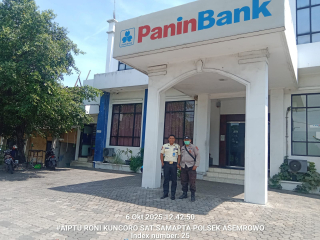 Patroli Dialogis Personel Polsek Asemrowo di Bank Panin untuk Antisipasi Kerawanan dan Jaga Keamanan Lingkungan