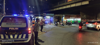 Patroli Malam Polsek Asemrowo Antisipasi 3C dan Kejahatan Jalanan di Seputaran Dupak – Tambak Mayor