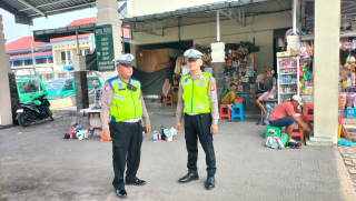 Polsek Semampir Gelar Patroli Harkamtibmas di Terminal Wisata Religi Sunan Ampel