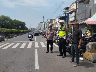Patroli Harkamtibmas di Area Wisata Religi Ampel untuk Antisipasi Kerawanan