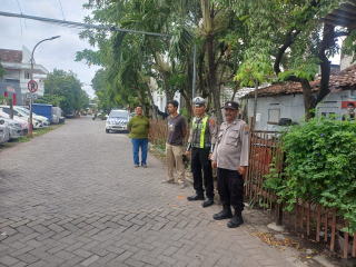 Pemantauan Budidaya Ikan Lele di Jalan Sidotopo, Polsek Semampir Pastikan Situasi Kondusif