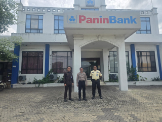 Personil Polsek Asemrowo Laksanakan Patroli Pemantauan Objek Vital Panin Bank Tambak Langon