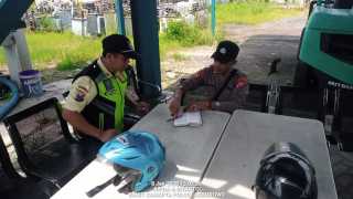 Personil Polsek Asemrowo Intensifkan Patroli Pemantauan Objek Vital Gudang PLN Tambak Langon
