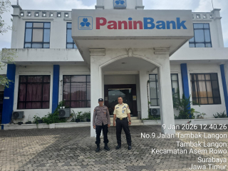 Patroli Pemantauan Objek Vital, Personil Polsek Asemrowo Pastikan Keamanan Bank Panin Tetap Kondusif