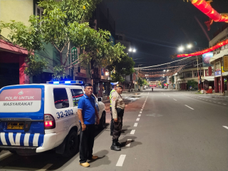 Patroli Harkamtibmas Polsek Pabean Cantikan di Jalan Kembang Jepun, Upaya Preventif Cegah 3C dan Tawuran