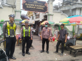 Pengamanan Terpadu Patroli Kamtibmas Polsek Semampir di Terminal Bus Ampel untuk Cegah Parkir Liar dan Kejahatan Jalanan
