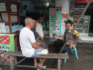 Bhabinkamtibmas Nyamplungan Intensifkan Sambang Warga dan Sampaikan Himbauan Kamtibmas