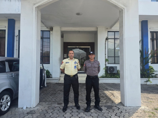 Patroli Pemantauan Objek Vital Panin Bank Tambak Langon, Polsek Asemrowo Tingkatkan Harkamtibmas Antisipasi Gangguan 3C