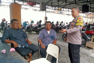 Bhabinkamtibmas Polsek Semampir Laksanakan Sambang Dialogis Di SMP Negeri 11 Surabaya