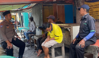 Bhabinkamtibmas Wonokusumo Laksanakan Sambang Warga dan Sampaikan Pesan Kamtibmas