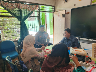 Bhabinkamtibmas Pegirian Laksanakan Sambang dan Koordinasi dengan Pihak Sekolah, Sampaikan Pesan Kamtibmas