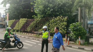 Patroli dan Penindakan Pelanggaran Rambu Larangan di Kalianak dan Karang Tembok, Satlantas Tertibkan Kendaraan Pelanggar