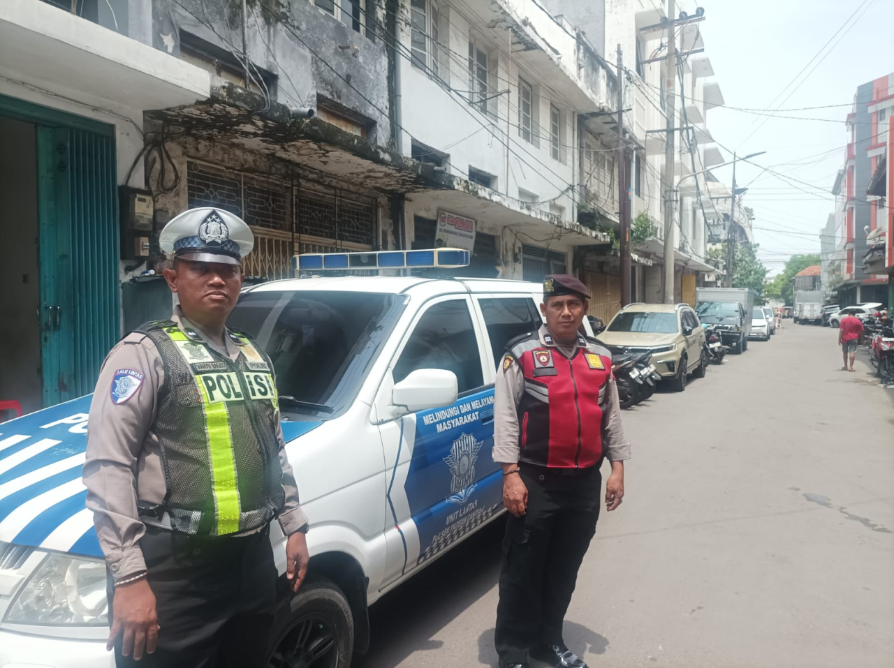 Personel Polsek Pabean Cantikan Patroli Kamtibmas di Pasar Bong Jelang Puasa