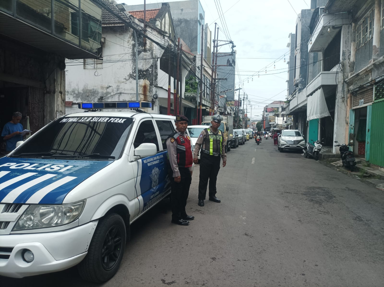 Patroli Pemantauan Polsek Pabean Cantikan Antisipasi Kerawanan 3C di Jalan Songoyudan